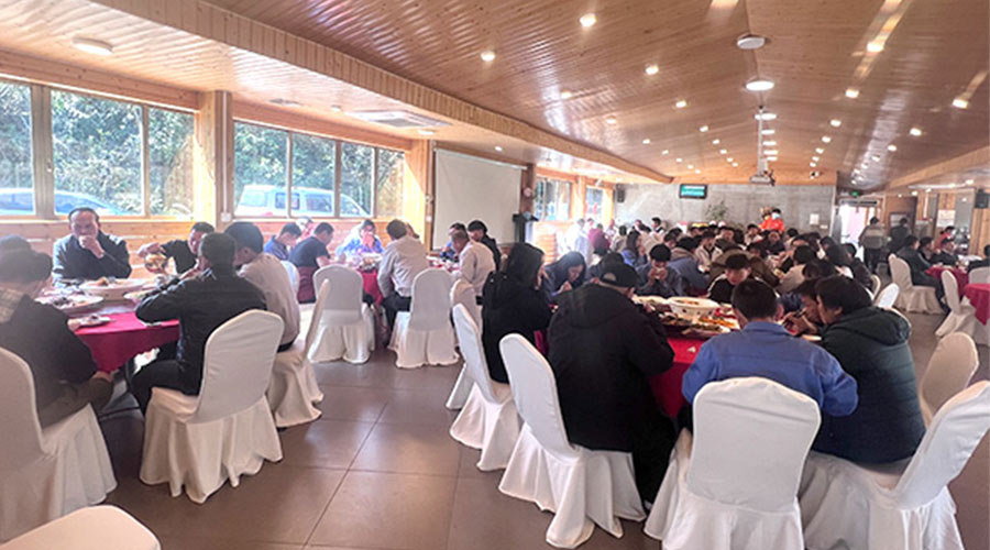 金環(huán)電器開(kāi)工宴！吃飽喝足加油干迎戰(zhàn)2023！