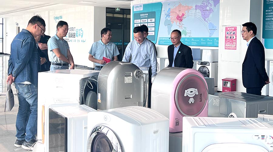 深交流 促發(fā)展！電器制造商美菱親臨金環(huán)電器參觀指導